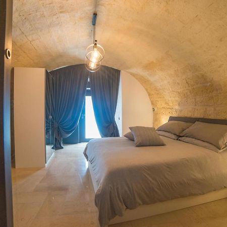 A Due Passi Dal Mare Hotel Трани Екстериор снимка