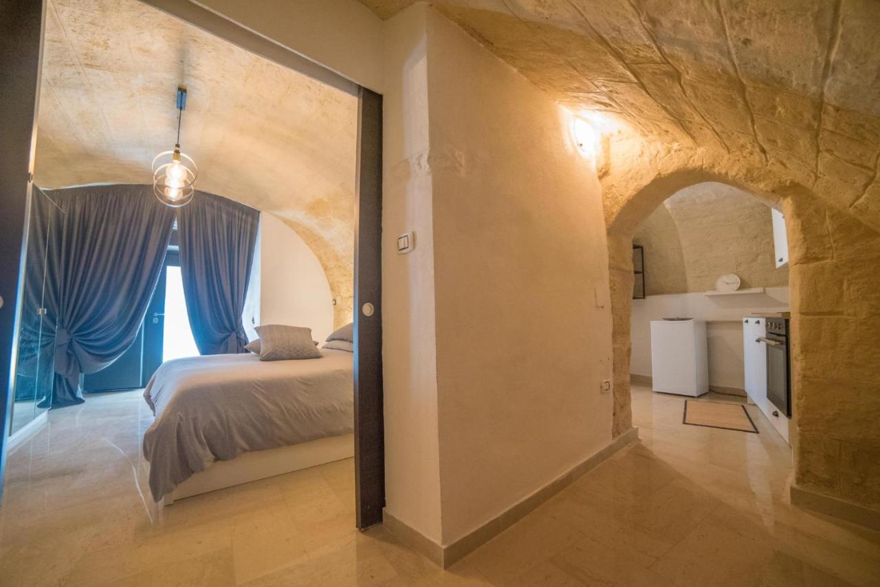 A Due Passi Dal Mare Hotel Трани Екстериор снимка